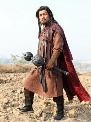 女子昏厥男子跪地心肺复苏被指袭胸